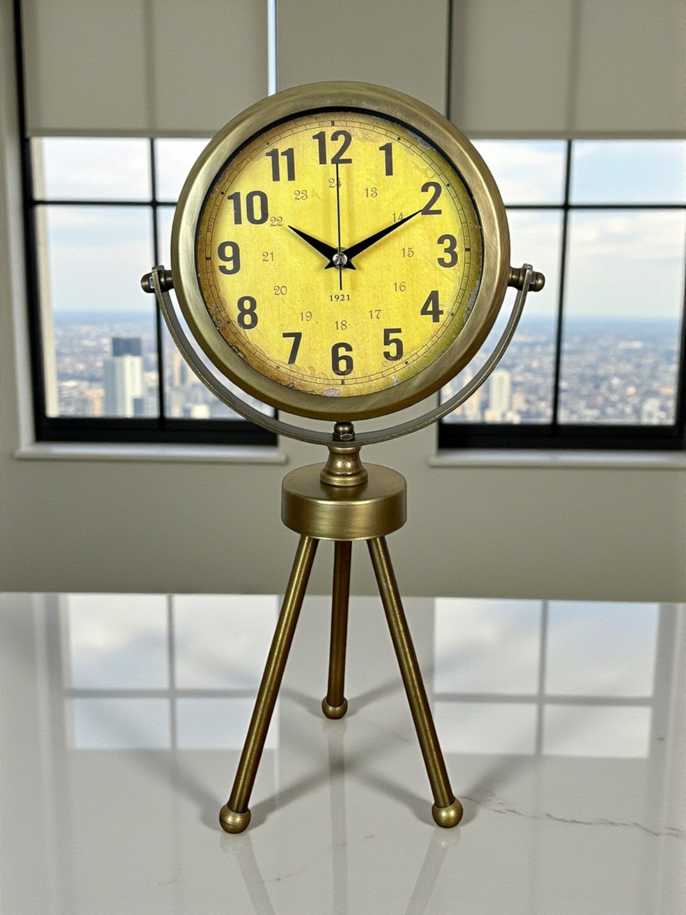 Zentime Eskitme Vintage Üç Ayaklý Masa Saati