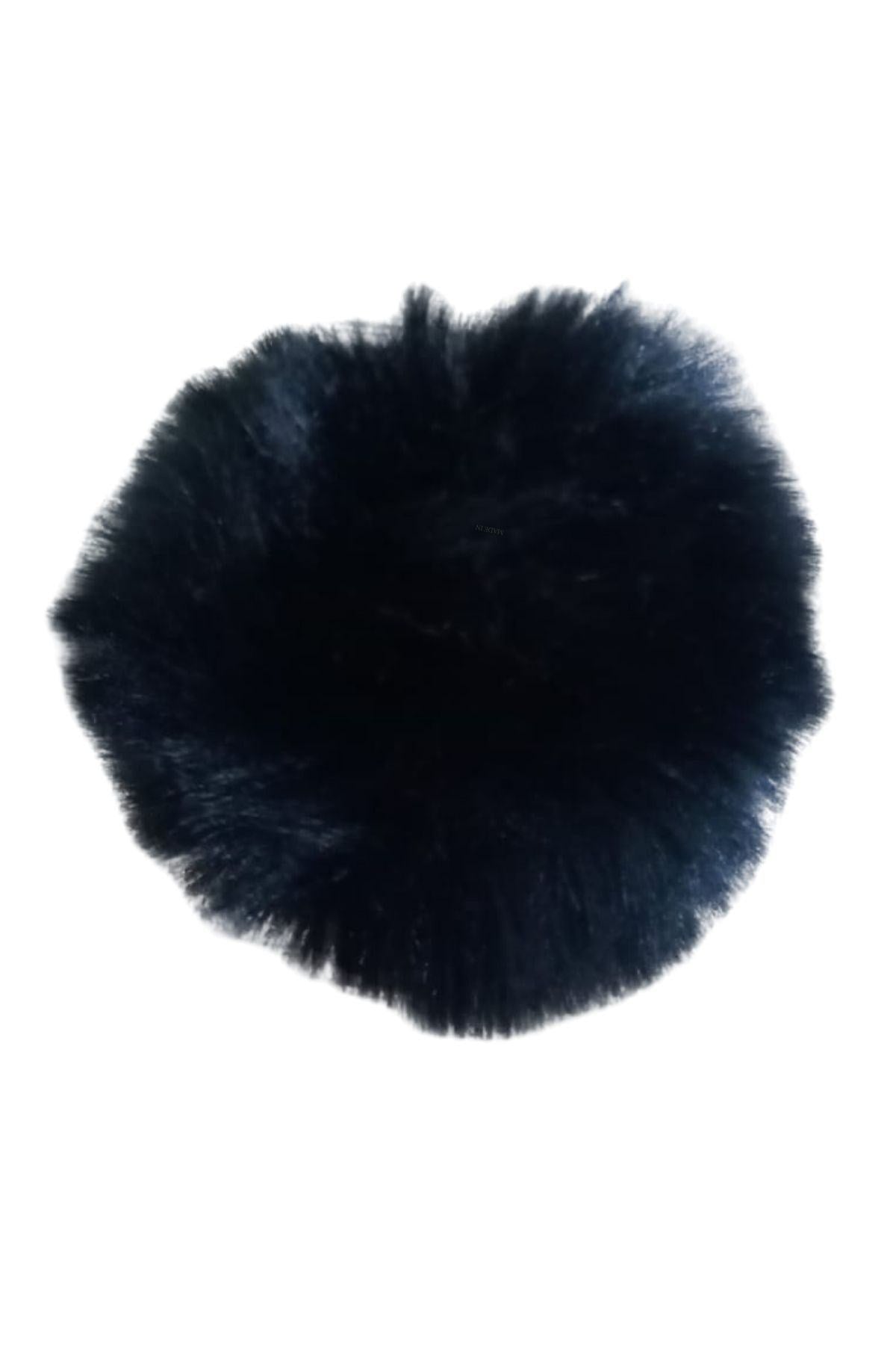 Þapka Ponponu Siyah