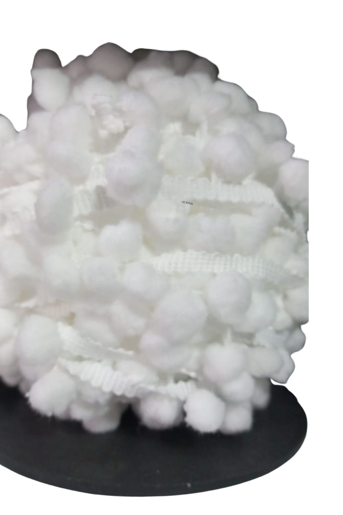 Sýralý Ponpon 1 Metre Beyaz