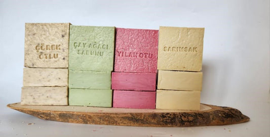 Doðal Üretim Sabunu Karýþýk (Çörekotu-Çay Aðacý-Yýlan Otu-Sarýmsak) 12'li Set