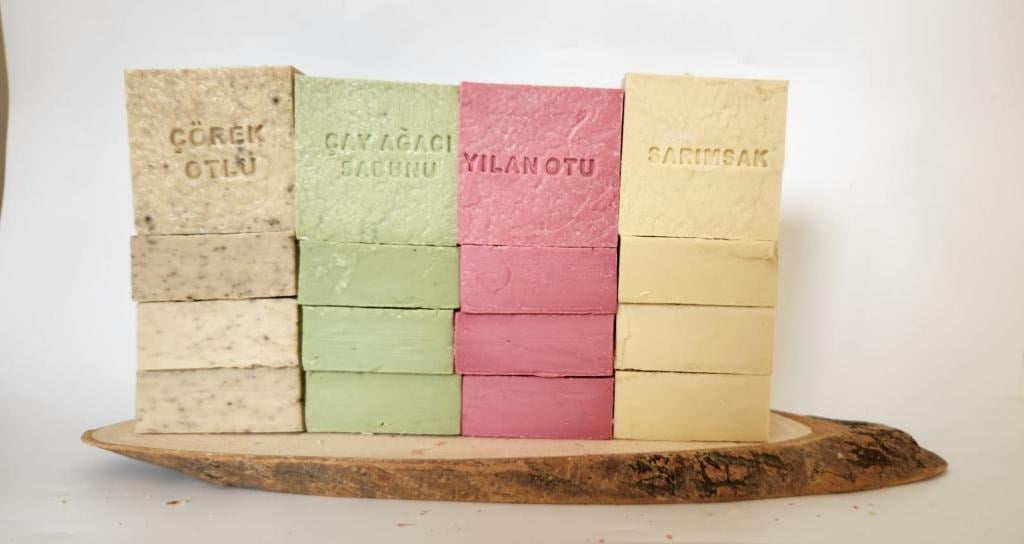 Doðal Üretim Sabunu Karýþýk (Çörekotu-Çay Aðacý-Yýlan Otu-Sarýmsak)16'lý Set