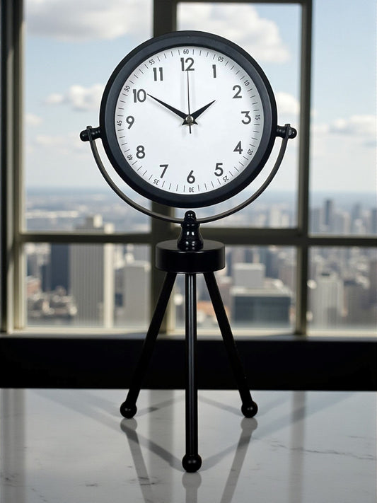 Zentime Siyah Zarif Üç Ayaklý Masa Saati