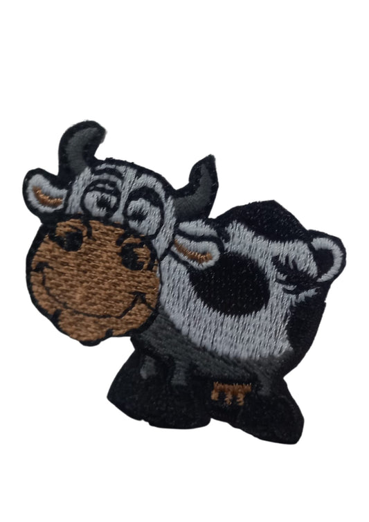 Aplike Ütü Ýle Yapýþan Ýnek Arma 4x4 cm