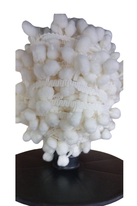 Sýralý Ponpon 1 Metre Krem