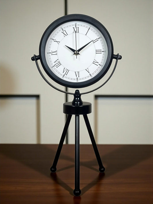 Zentime Siyah Zarif Üç Ayaklý Masa Saati